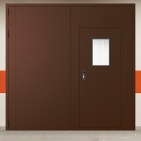 Ворота металлические двустворчатые коричневые с дверью и окном без доводчика