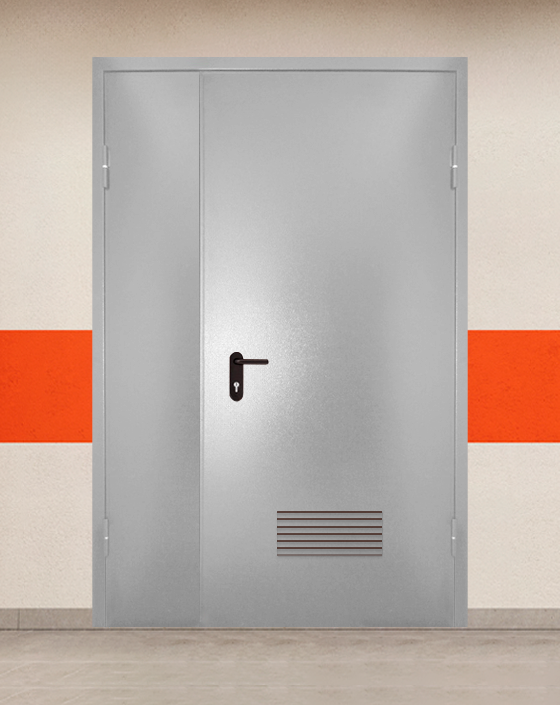 Противопожарная полуторная серая дверь порошковым напылением EIS 45 без доводчика с прямоугольной решеткой