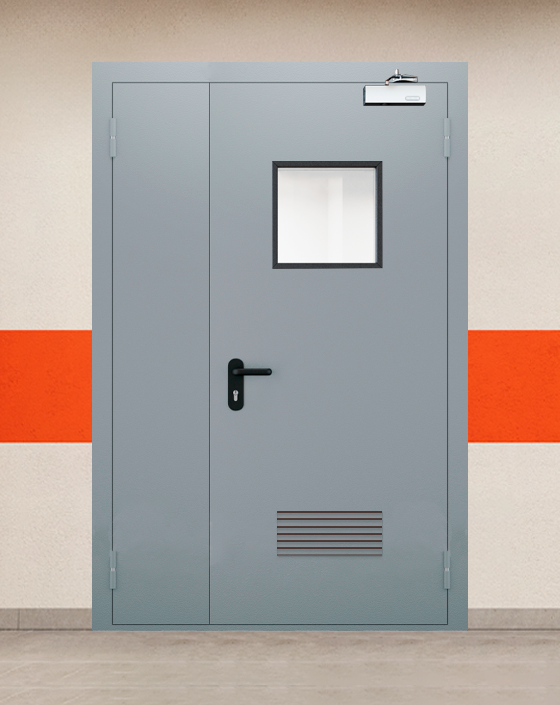 Противопожарная полуторная серая дверь EI 30 (3-го типа) с квадратным окном, прямоугольной решеткой